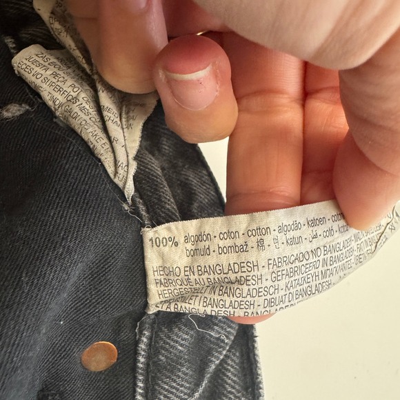 Zara Jeans Womens Size 6 Black Wide Leg High Rise Button Fly Raw Hem Denim - Picture 4 of 8